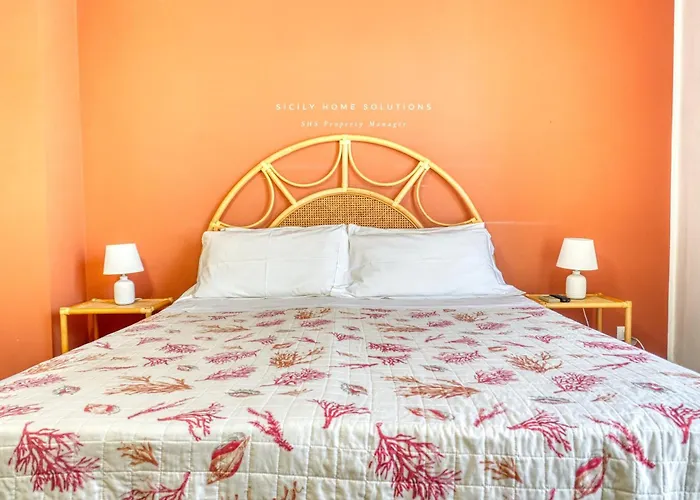 Casa Dei Coralli Panoramic Sea View Centro Storico By Sicily Solutions