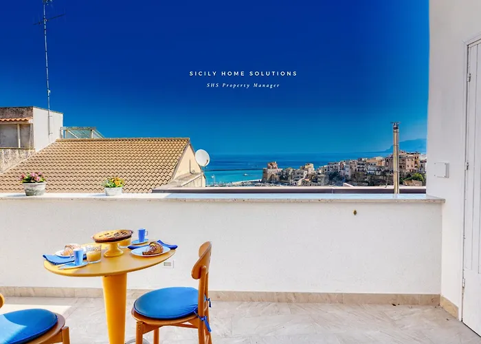 Prázdninový dům Casa Dei Coralli Panoramic Sea View Centro Storico By Sicily Solutions *