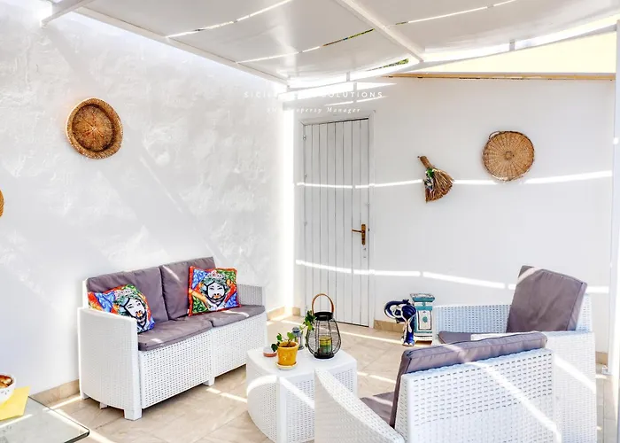 Casa Dei Coralli Panoramic Sea View Centro Storico By Sicily Solutions Prázdninový dům Castellammare del Golfo